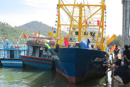 Thủ tướng yêu cầu điều tra rõ vụ việc đóng tàu cá kém chất lượng. ảnh: chinhphu.vn Thủ tướng yêu cầu điều tra rõ vụ việc đóng tàu cá kém chất lượng. ảnh: chinhphu.vn