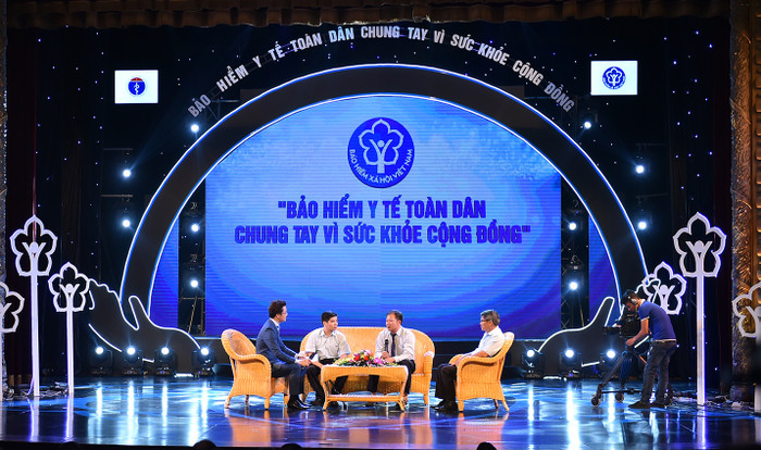 Chính phủ đang nỗ lực thúc đẩy bảo hiểm y tế toàn dân. ảnh: vgp. Chính phủ đang nỗ lực thúc đẩy bảo hiểm y tế toàn dân. ảnh: vgp.