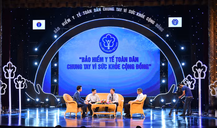 Chính phủ đang nỗ lực thúc đẩy bảo hiểm y tế toàn dân. ảnh: vgp.