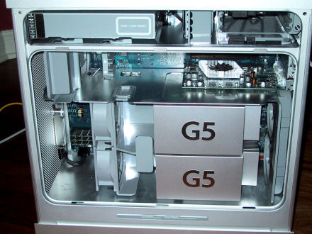 Apple G5: Chiếc desktop phiên bản cao cấp nhất của Apple này nhấn mạnh vào yếu tố cấu hình. Máy được trang bị 16GB SDRAM (10.000USD), card đồ họa NVIDIA Quadro FX 4500 (2.000USD), và ổ cứng 1TB (1.000USD). Tất nhiên, thiết kế của G5 cũng là một điểm nhấn rất khác biệt của Apple. Giá bán 25.000USD Apple G5: Chiếc desktop phiên bản cao cấp nhất của Apple này nhấn mạnh vào yếu tố cấu hình. Máy được trang bị 16GB SDRAM (10.000USD), card đồ họa NVIDIA Quadro FX 4500 (2.000USD), và ổ cứng 1TB (1.000USD). Tất nhiên, thiết kế của G5 cũng là một điểm nhấn rất khác biệt của Apple. Giá bán 25.000USD