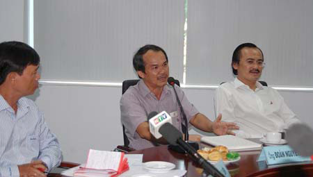 Bầu Đức và bầu Thắng. Bầu Đức và bầu Thắng.