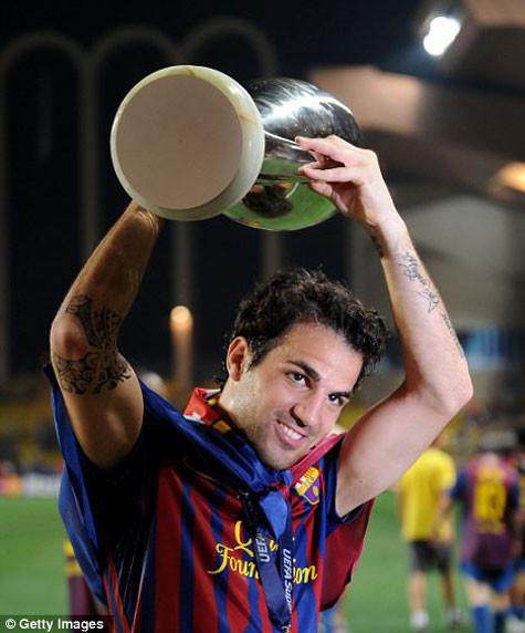 Fabregas đang chơi thành công cùng Barca. Fabregas đang chơi thành công cùng Barca.