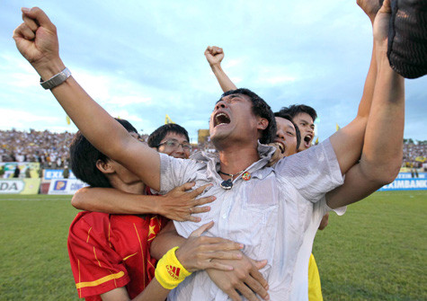 Hữu Thắng không thể kìm nén cảm xúc của mình. Ảnh: Quang Minh Hữu Thắng không thể kìm nén cảm xúc của mình. Ảnh: Quang Minh