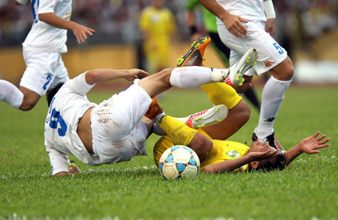 Công Vinh đã có một trận đấu thất vọng. Ảnh: Quang Minh