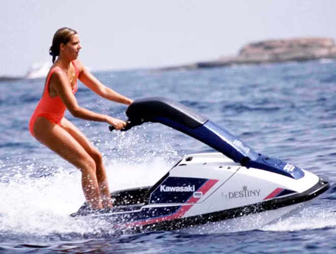 5. Simoneta Gómez-Acebo, cháu gái của vua Juan Carlos I (1990)