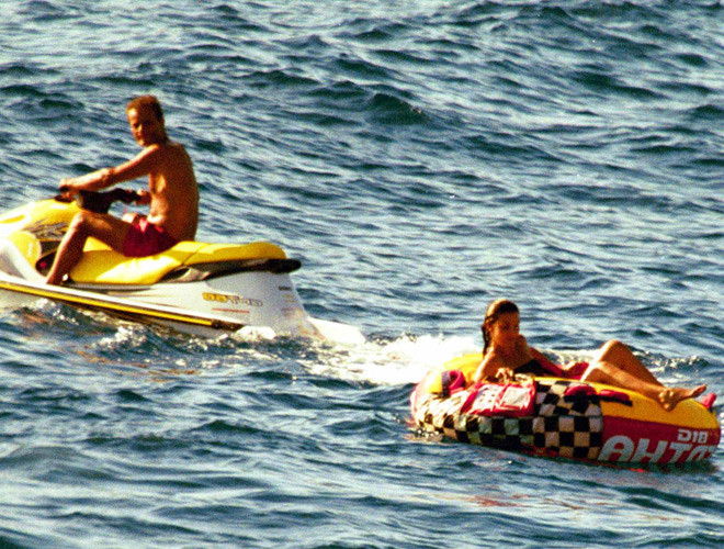 9. Cặp đôi Mar Flores và Javier Merino (1999)