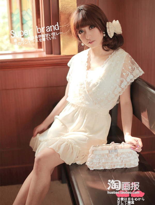 Váy ren - Sự lựa chọn của mùa Thu ảnh 12