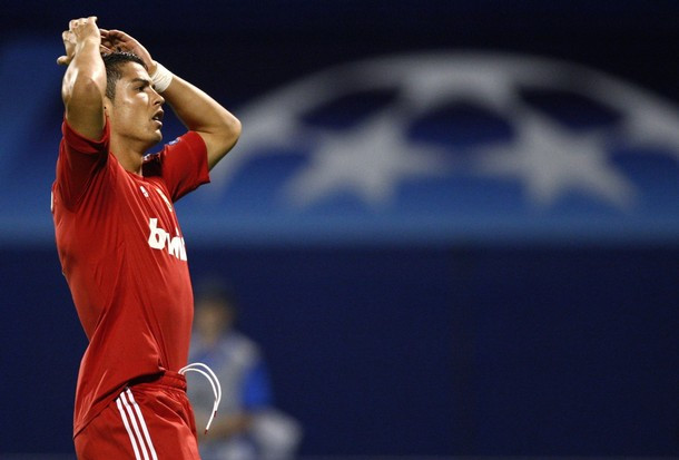 CR7 tỏ ra khá thất vọng. CR7 tỏ ra khá thất vọng.