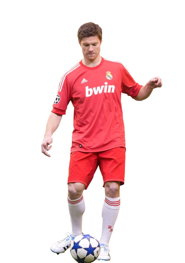 Mẫu áo mới của Real đã được Xabi Alonso giới thiệu. Mẫu áo mới của Real đã được Xabi Alonso giới thiệu.
