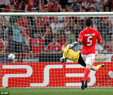 Anders Lindegaard đang chiếm được lòng tin của Sir Alex. Anders Lindegaard đang chiếm được lòng tin của Sir Alex.