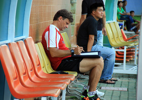 Giáo án tập nặng của ông Goetz khiến cầu thủ chấn thương? Ảnh: VSI Giáo án tập nặng của ông Goetz khiến cầu thủ chấn thương? Ảnh: VSI