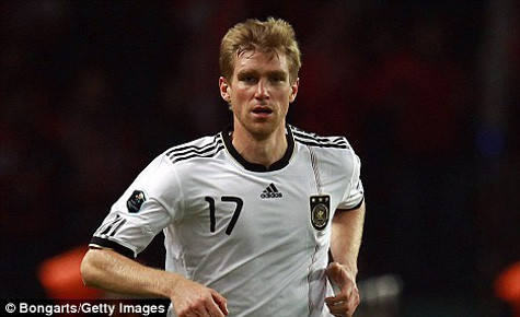 Per Mertesacker. Per Mertesacker.