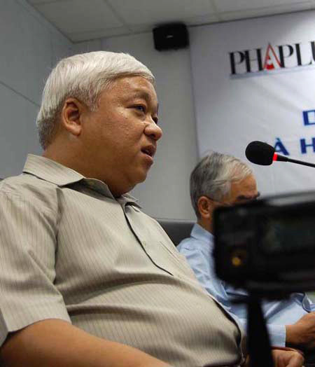 Bầu Kiên đang là 'Idol' trong làng bóng đá Việt. Bầu Kiên đang là 'Idol' trong làng bóng đá Việt.