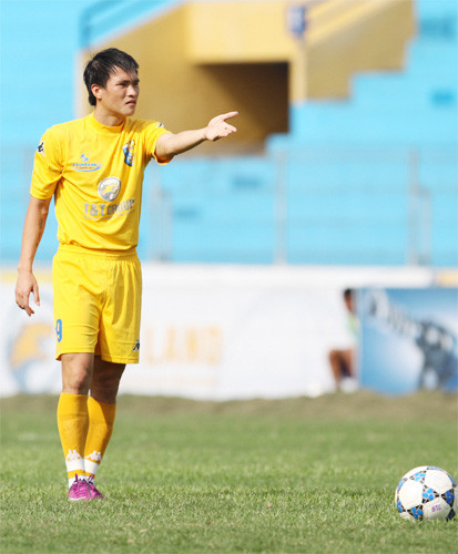 Công Vinh có thể sẽ lập kỷ lục về bản hợp đồng đắt giá nhất trong lịch sử V.League.