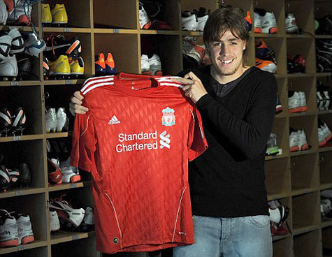 Liverpool đã có Sebastian Coates. Liverpool đã có Sebastian Coates.