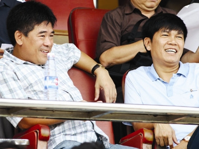 Bầu Long và bầu Tuấn hiếm khi xuất hiện trên báo chí. ảnh: V.S.I