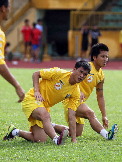 Công Vinh nhiều khả năng sẽ ở lại Hà Nội T&T. Ảnh: Quang Minh Công Vinh nhiều khả năng sẽ ở lại Hà Nội T&T. Ảnh: Quang Minh