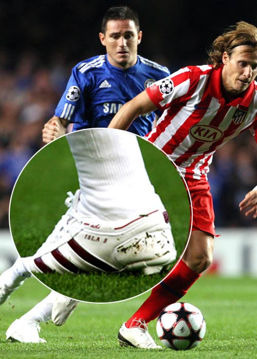 Giày của Lampard có chữ Isla và Luna.