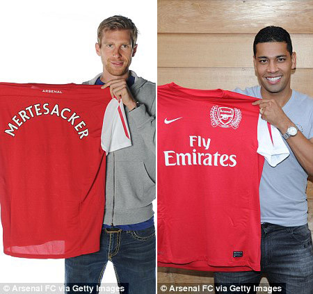 Hai tân binh Arsenal. Hai tân binh Arsenal.