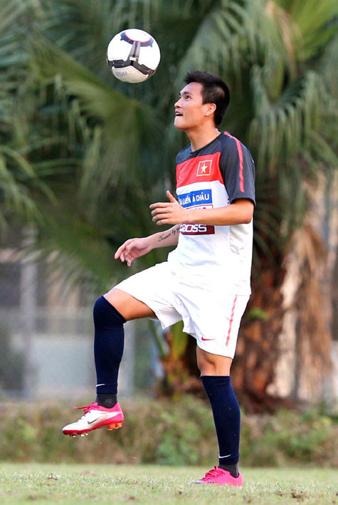 Công Vinh luôn có những quyết định bất ngờ. Ảnh: Quang Minh Công Vinh luôn có những quyết định bất ngờ. Ảnh: Quang Minh