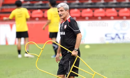 HLV Calisto chỉ là 1 trong 6 'nạn nhân' của Muang Thong.