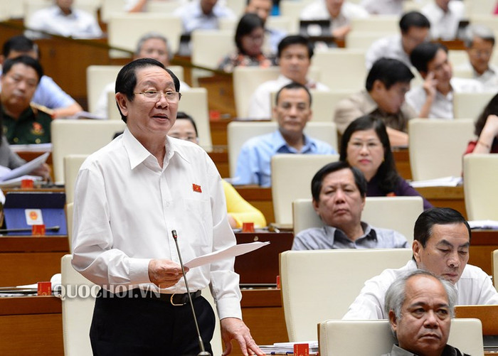 Bộ trưởng Bộ Nội vụ - ông Lê Vĩnh Tân báo cáo Quốc hội. ảnh: quochoi.vn Bộ trưởng Bộ Nội vụ - ông Lê Vĩnh Tân báo cáo Quốc hội. ảnh: quochoi.vn