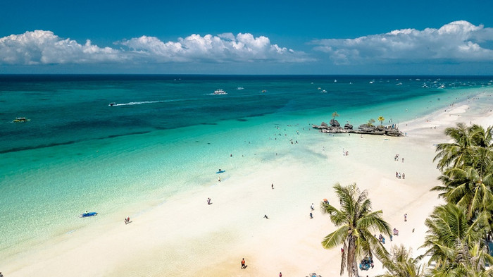 Thiên đường Boracay (Philippines) đã phải đóng cửa để bảo tồn thiên nhiên.