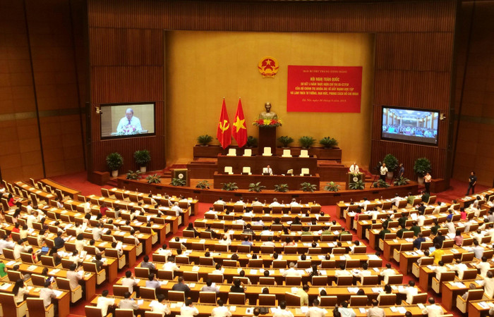 Chuyển biến mạnh mẽ trong nhận thức và hành động của mỗi cán bộ, đảng viên Chuyển biến mạnh mẽ trong nhận thức và hành động của mỗi cán bộ, đảng viên