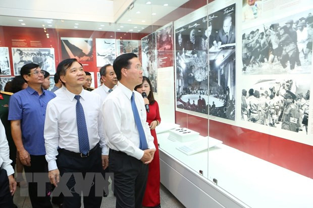 Trưng bày 50 năm thực hiện Di chúc của Chủ tịch Hồ Chí Minh Trưng bày 50 năm thực hiện Di chúc của Chủ tịch Hồ Chí Minh