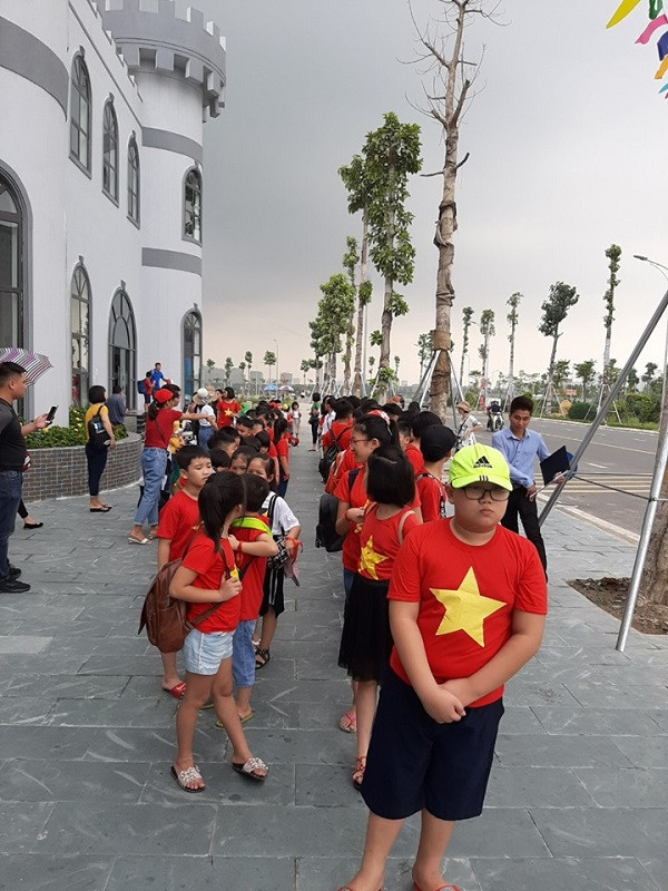 Công viên nước Thanh Hà hiện nay đã trở thành địa điểm vui chơi giải trí yêu thích của nhiều bạn nhỏ. Công viên nước Thanh Hà hiện nay đã trở thành địa điểm vui chơi giải trí yêu thích của nhiều bạn nhỏ.