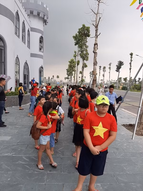 Công viên nước Thanh Hà hiện nay đã trở thành địa điểm vui chơi giải trí yêu thích của nhiều bạn nhỏ.