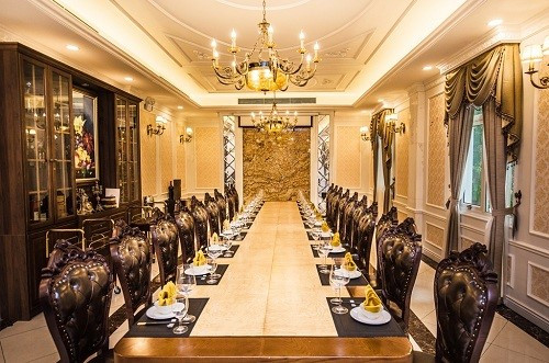 Phòng VIP tại Nhà Hàng 37A Hùng Vương. Phòng VIP tại Nhà Hàng 37A Hùng Vương.