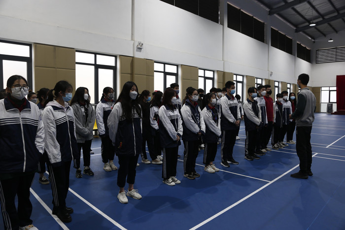 Một tiết học thể dục của học sinh Trường Trung học phổ thông Khương Đình. Ảnh: Nhật Tân Một tiết học thể dục của học sinh Trường Trung học phổ thông Khương Đình. Ảnh: Nhật Tân