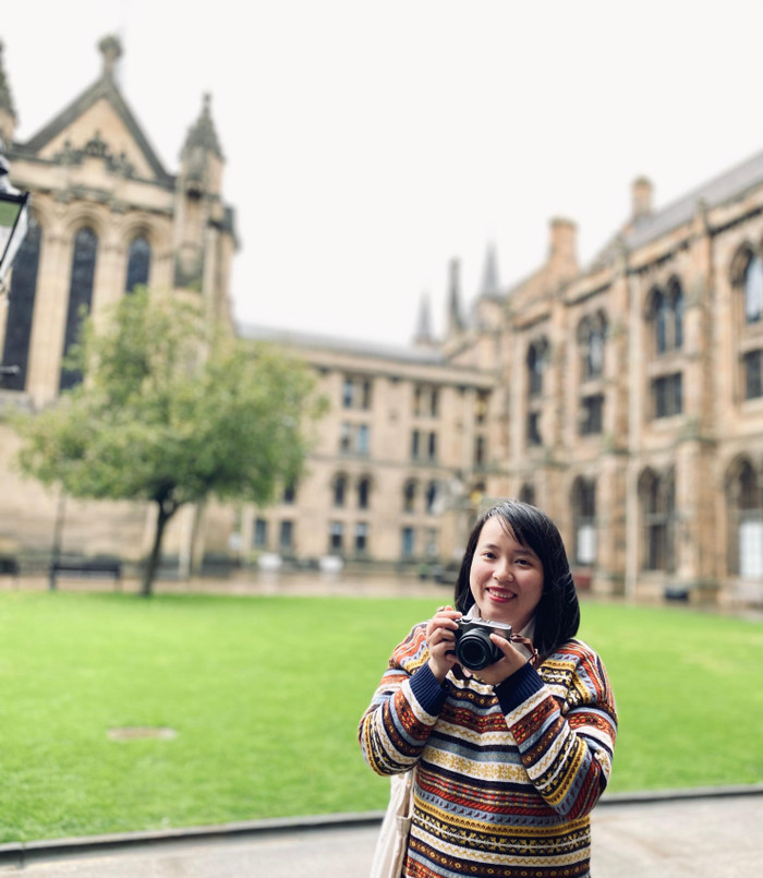 Vương Thị Bích Phương tại University of Glasgow (Scotland) trong một lần du lịch tại Scotland. Ảnh: Nhân vật cung cấp Vương Thị Bích Phương tại University of Glasgow (Scotland) trong một lần du lịch tại Scotland. Ảnh: Nhân vật cung cấp