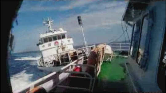 Tàu Trung Quốc chủ động đâm húc thẳng vào tàu của Việt Nam ngay trên vùng biển của Việt Nam.