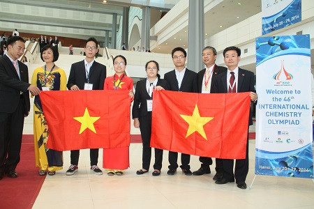 Đội tuyển Olympic Hóa học Việt Nam giành 2 huy chương vàng tại kỳ thi này. Ảnh: Dân trí. Đội tuyển Olympic Hóa học Việt Nam giành 2 huy chương vàng tại kỳ thi này. Ảnh: Dân trí.