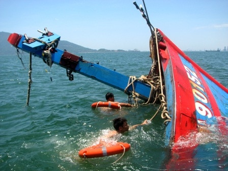Dư luận thế giới bàng hoàng trước sự việc tàu Trung Quốc cố ý đâm chìm tàu của ngư dân Việt Nam. Dư luận thế giới bàng hoàng trước sự việc tàu Trung Quốc cố ý đâm chìm tàu của ngư dân Việt Nam.