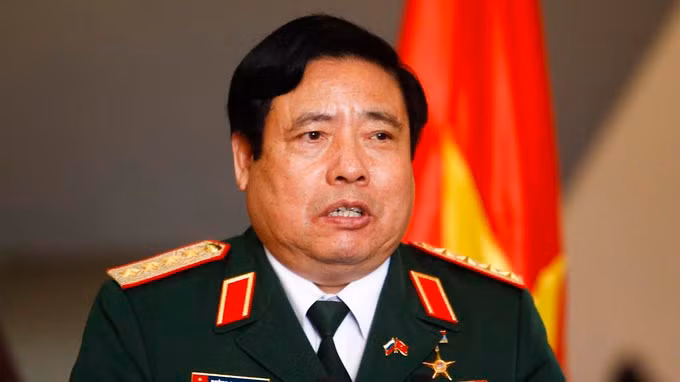 Đại tướng Phùng Quang Thanh - Bộ trưởng Quốc phòng cho biết: Quân đội nhân dân Việt Nam đang xây dựng Quân chủng Hải quân, Phòng không - Không quân và một số binh chủng tiến thẳng lên hiện đại với nhiều vũ khí, trang bị kỹ thuật công nghệ cao.