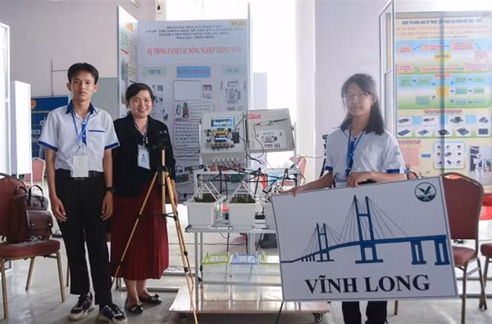 Học sinh tỉnh Vĩnh Long tham gia cuộc thi Khoa học, kỹ thuật quốc gia học sinh trung học. Ảnh: website Bộ Giáo dục và Đào tạo.