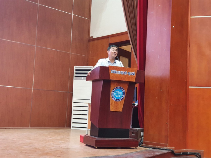 Tiến sĩ Nguyễn Hoàng Nam - Trưởng Bộ môn Kỹ thuật môi trường (Khoa Môi trường, Trường Đại học Mỏ - Địa chất). Ảnh: NVCC Tiến sĩ Nguyễn Hoàng Nam - Trưởng Bộ môn Kỹ thuật môi trường (Khoa Môi trường, Trường Đại học Mỏ - Địa chất). Ảnh: NVCC