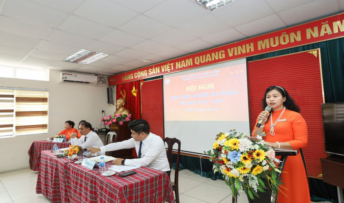 Nhà giáo ưu tú Nguyễn Thanh Hà - Hiệu trưởng Trường Trung học cơ sở Phan Chu Trinh (Ba Đình, Hà Nội). Ảnh: website trường. Nhà giáo ưu tú Nguyễn Thanh Hà - Hiệu trưởng Trường Trung học cơ sở Phan Chu Trinh (Ba Đình, Hà Nội). Ảnh: website trường.