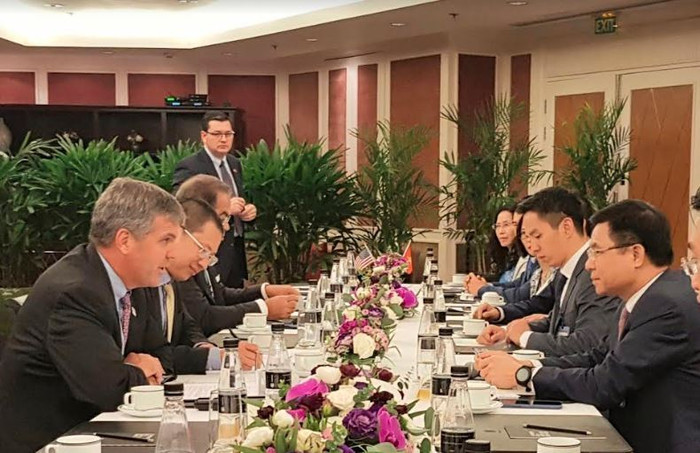 Tổng giám đốc Petrovietnam Lê Mạnh Hùng làm việc với đoàn doanh nghiệp Hoa Kỳ. Tổng giám đốc Petrovietnam Lê Mạnh Hùng làm việc với đoàn doanh nghiệp Hoa Kỳ.