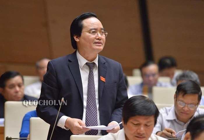 Bộ trưởng Phùng Xuân Nhạ đã rất nỗ lực để thúc đẩy quá trình tự chủ của các trường đại học, nhưng ông và các trường tự chủ sẽ còn phải rất vất vả vì cách làm ăn hời hợt của cấp dưới. ảnh: quochoi.vn Bộ trưởng Phùng Xuân Nhạ đã rất nỗ lực để thúc đẩy quá trình tự chủ của các trường đại học, nhưng ông và các trường tự chủ sẽ còn phải rất vất vả vì cách làm ăn hời hợt của cấp dưới. ảnh: quochoi.vn