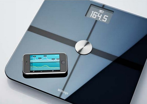 7. Cân sức khỏe Withing Wifi Body Scale: Withing Wifi Body Scale thực sự hữu ích nếu bạn muốn xây dựng chế độ ăn uống hợp lý. Thông qua mạng Wi-Fi, chiếc cân tự động gửi dữ liệu về trọng lượng cơ thể đến tài khoản được kết nối với ứng dụng iPhone. Quá trình phân tích giúp bạn kiểm soát cân nặng hoặc chỉ số BMI dễ dàng. Giá bán: 159 USD (khoảng 3,36 triệu đồng) 7. Cân sức khỏe Withing Wifi Body Scale: Withing Wifi Body Scale thực sự hữu ích nếu bạn muốn xây dựng chế độ ăn uống hợp lý. Thông qua mạng Wi-Fi, chiếc cân tự động gửi dữ liệu về trọng lượng cơ thể đến tài khoản được kết nối với ứng dụng iPhone. Quá trình phân tích giúp bạn kiểm soát cân nặng hoặc chỉ số BMI dễ dàng. Giá bán: 159 USD (khoảng 3,36 triệu đồng)