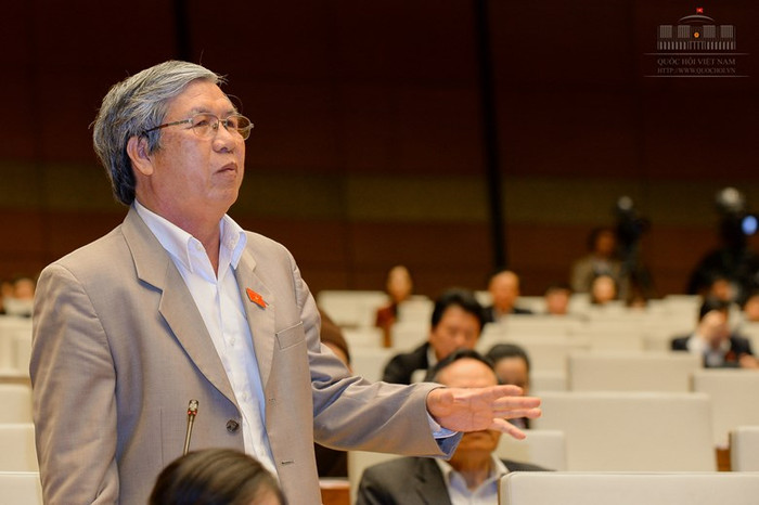 Đại biểu Lê Văn Lai chỉ rõ, Trung Quốc xâm phạm chủ quyền nước ta với tần suất 20 năm/lần. ảnh: Trung tâm thông tin Quốc hội. Đại biểu Lê Văn Lai chỉ rõ, Trung Quốc xâm phạm chủ quyền nước ta với tần suất 20 năm/lần. ảnh: Trung tâm thông tin Quốc hội.