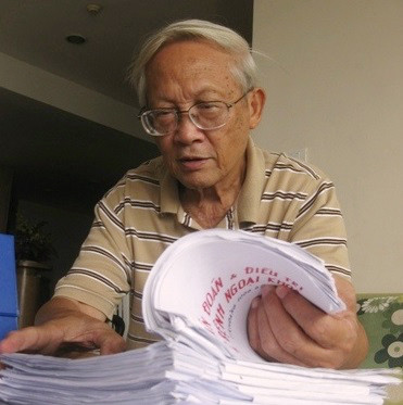 GS.BS Đặng Hanh Đệ - Nguyên Chủ nhiệm Khoa Phẫu thuật Tim mạch-Lồng ngực, Bệnh viện Việt-Đức. GS.BS Đặng Hanh Đệ - Nguyên Chủ nhiệm Khoa Phẫu thuật Tim mạch-Lồng ngực, Bệnh viện Việt-Đức.