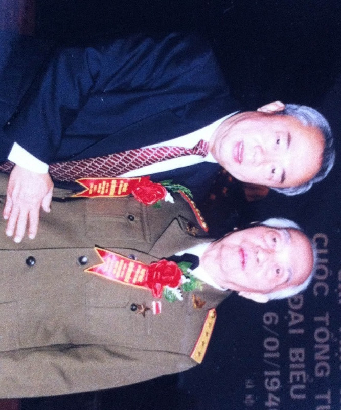 Đại tướng Võ Nguyên Giáp và ông Vũ Mão.