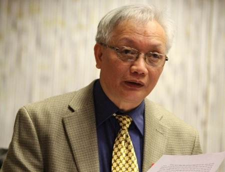 Tiến sĩ Nguyễn Tùng Lâm: “Nếu trả thù lao tượng trưng thì người ta cũng làm tượng trưng. Lao động của người thày giáo xứng đáng được trân trọng bằng tiền lương”. ảnh: Ngọc Quang.