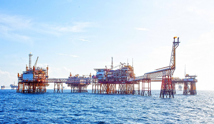 Cụm giàn công nghệ trung tâm số 2 mỏ Bạch Hổ. Cụm giàn công nghệ trung tâm số 2 mỏ Bạch Hổ.