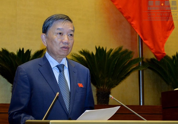 Bộ trưởng Tô Lâm cho biét: Tội phạm tham nhũng có trình độ chuyên môn, có quan hệ rộng, có nhiều thủ đoạn tinh vị che dấu hành vi phạm tội, gây khó khăn cho cơ quan chức năng. ảnh: Trung tâm thông tin Quốc hội. Bộ trưởng Tô Lâm cho biét: Tội phạm tham nhũng có trình độ chuyên môn, có quan hệ rộng, có nhiều thủ đoạn tinh vị che dấu hành vi phạm tội, gây khó khăn cho cơ quan chức năng. ảnh: Trung tâm thông tin Quốc hội.